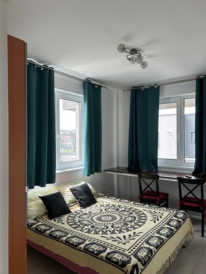 Apartament cu 3 camere decomandat în Vișan