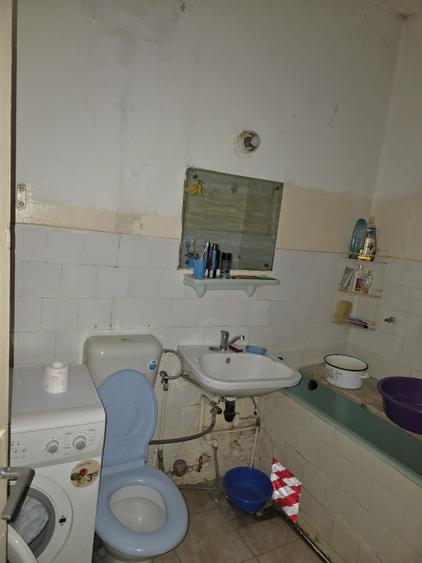 Apartament cu 2 camere decomandat în Tractorul
