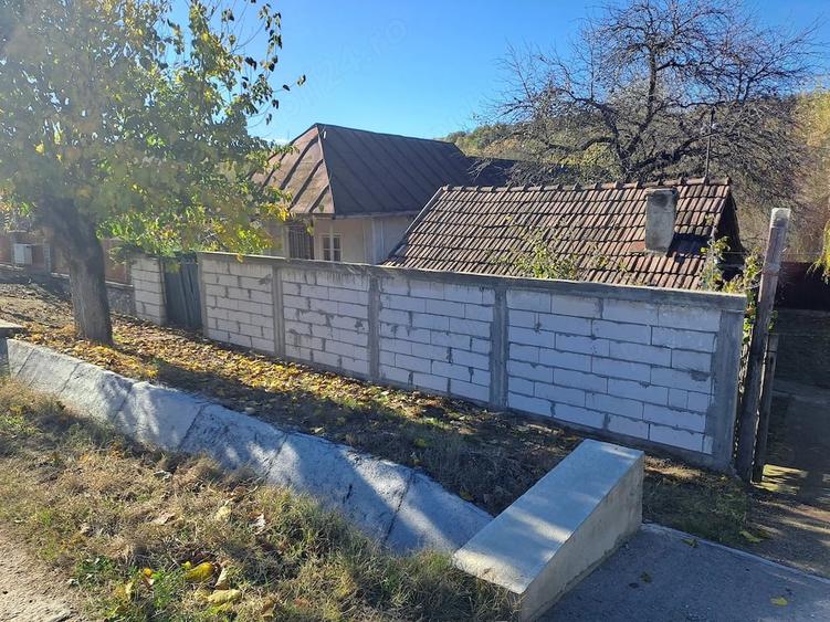 Casă cu Teren 75 Mp în Cungrea