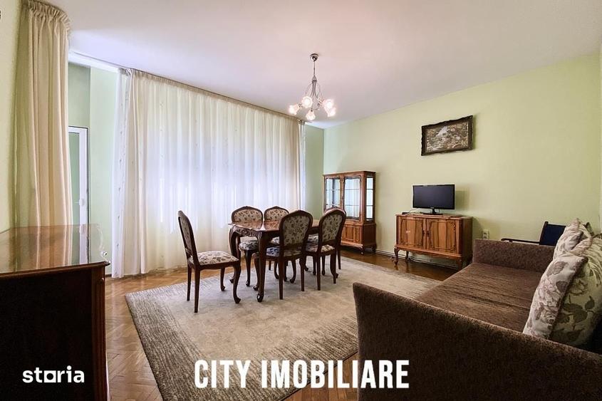 Apartament cu 3 camere decomandat în Central