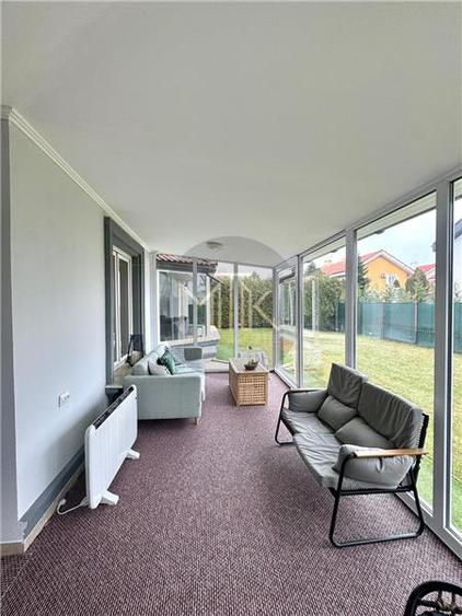 Duplex cu 8 camere cu Canalizare în Iancu Nicolae