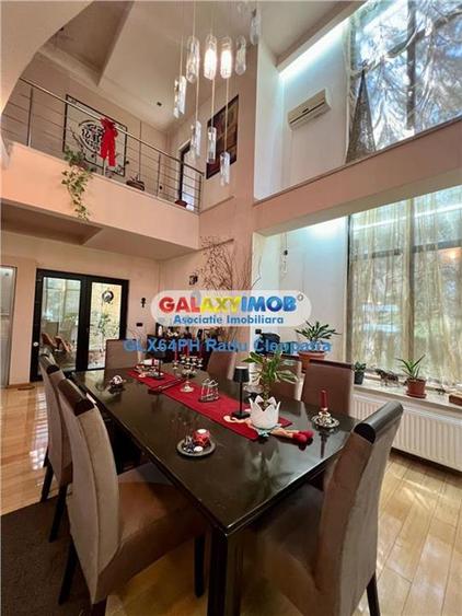 Casă cu 7 camere cu Teren 751 Mp în Albert