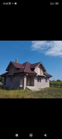 Casă cu 4 camere în Boțârlău