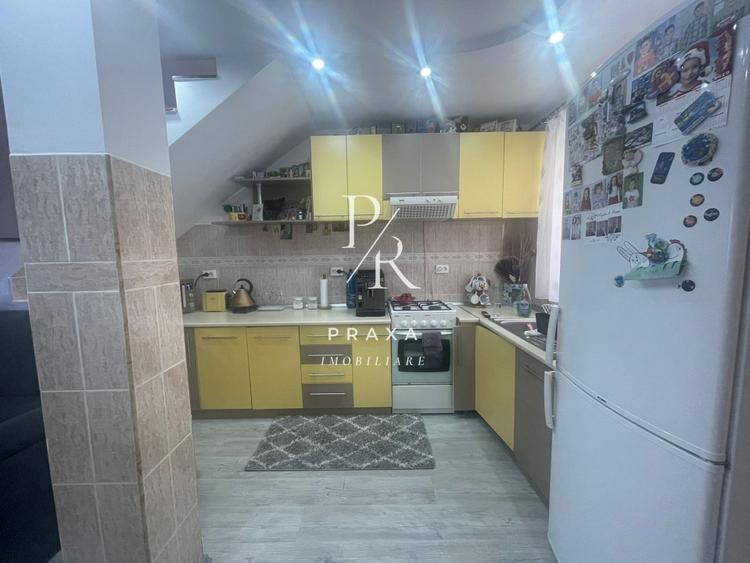 Casă individuală cu 7 camere cu Teren 620 Mp în Florești