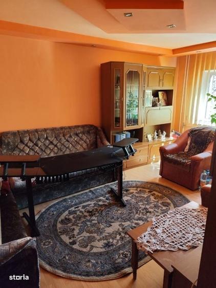 Apartament 4 camere etaj 1 Craiovita Noua - 1