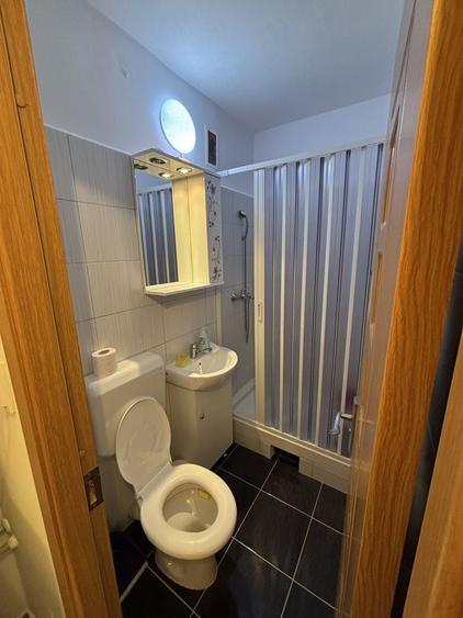 Apartament cu 2 camere semidecomandat în Tractorul