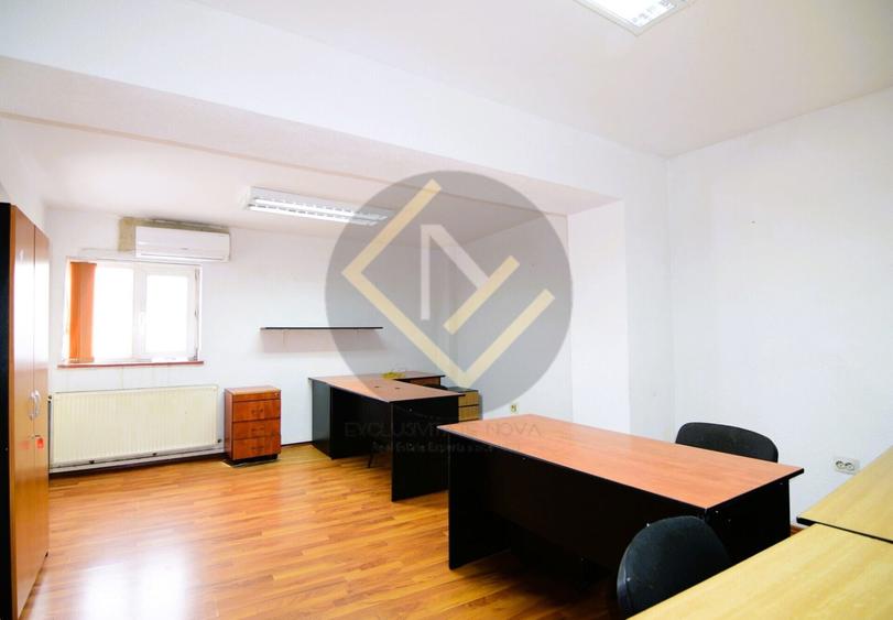 Casă individuală cu 23 camere cu Teren 475 Mp în Unirii