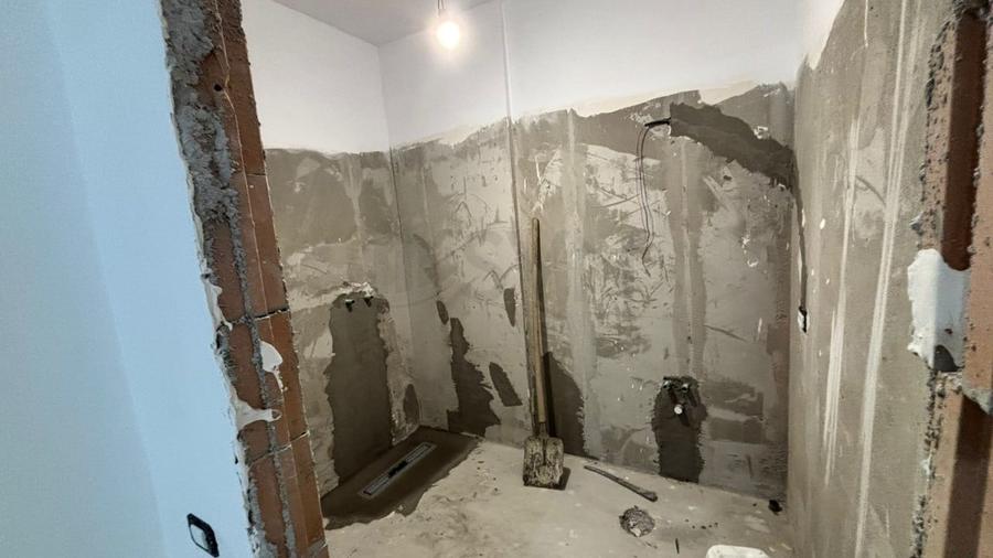 Apartament cu 4 camere decomandat în Aviației