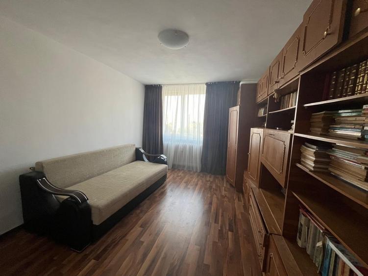 Apartament cu 2 camere decomandat în Alexandru Obregia