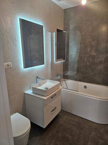 Apartament cu 3 camere decomandat, mobilat în Dămăroaia
