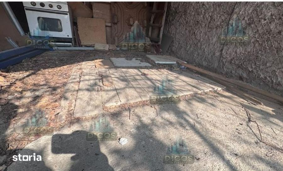Casă cu 3 camere cu Canalizare în Central