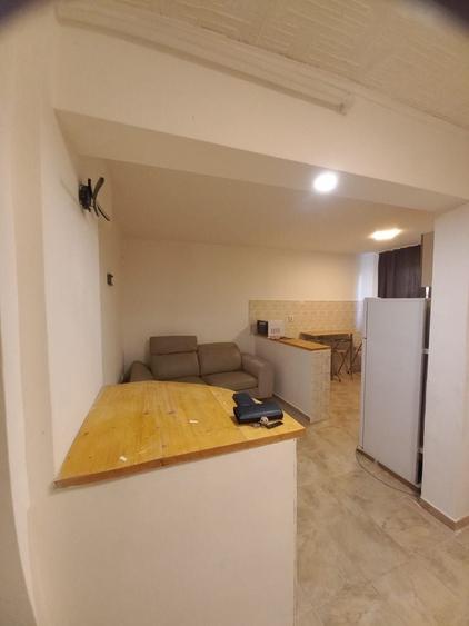 Garsonieră decomandată în Central