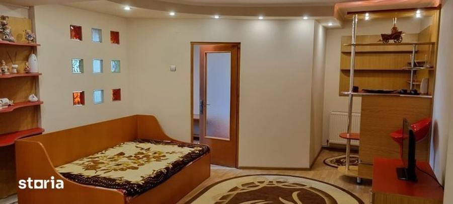 Apartament cu 2 camere în Micro 3