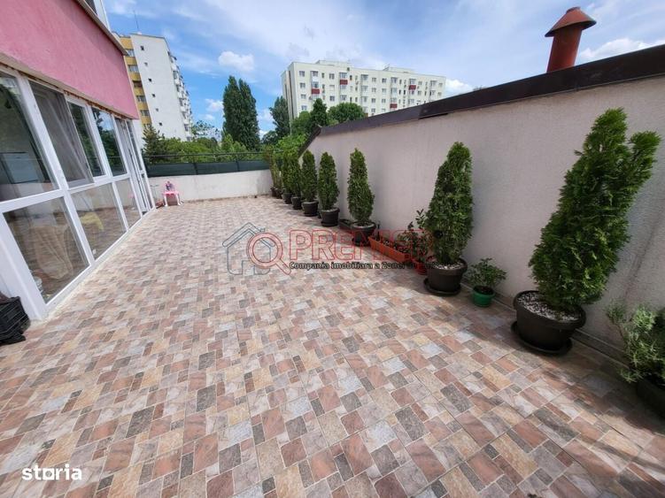 Apartament cu 3 camere decomandat în Apărătorii Patriei