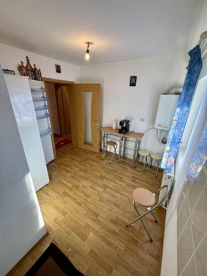 Apartament cu 3 camere decomandat în Micro 3