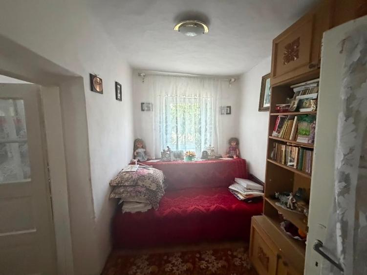 Casă individuală cu 4 camere cu Teren 4680 Mp în Lanurile