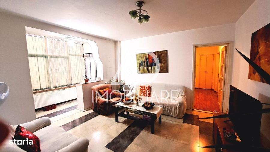 Apartament cu 3 camere semidecomandat în Central