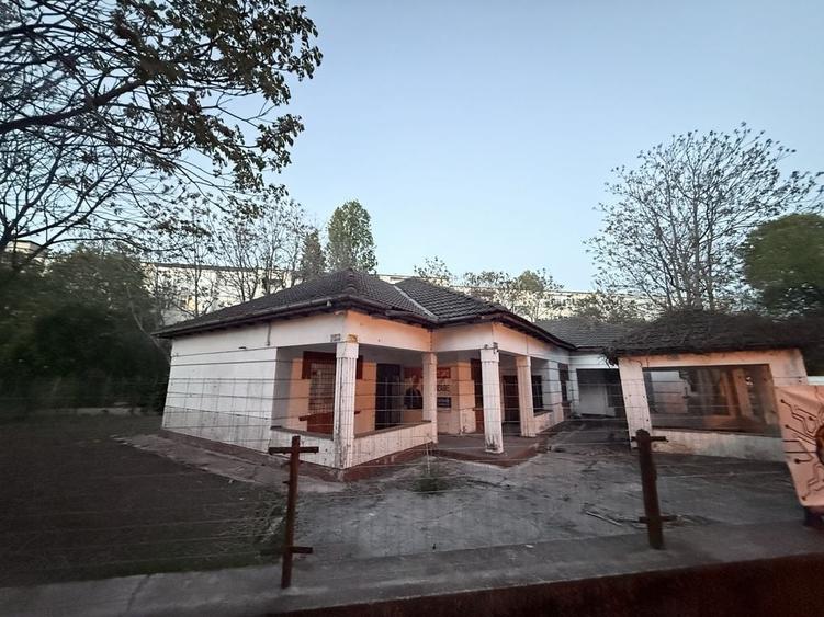 Casă cu 4 camere în Ultracentral