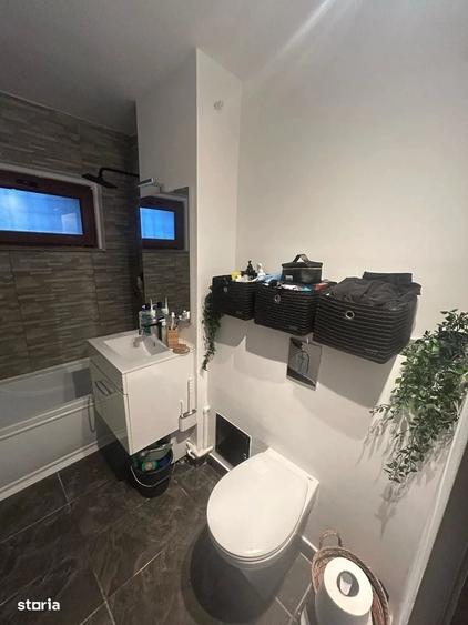 Apartament cu 2 camere decomandat în CET