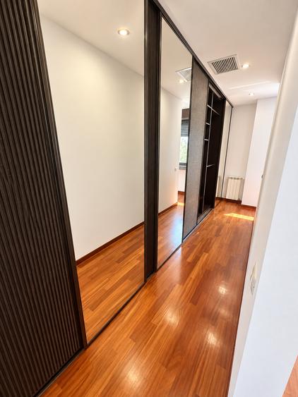 Apartament cu 4 camere decomandat în Dorobanți