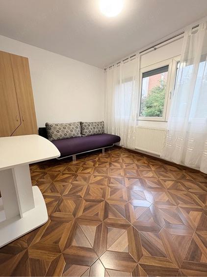 Apartament cu 4 camere semidecomandat în Circumvalațiunii