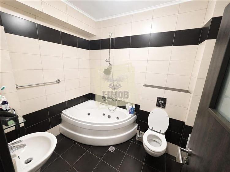 Apartament cu 3 camere decomandat, mobilat în Turnișor