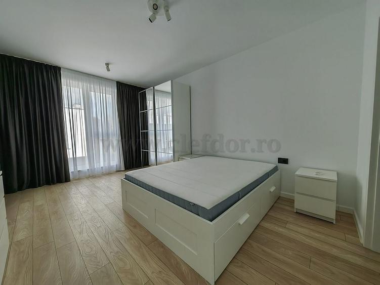 Casă individuală cu 5 camere cu Canalizare în Pipera