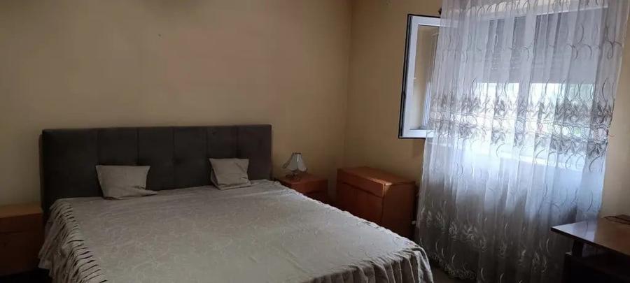 Casă cu 3 camere în Viile Noi