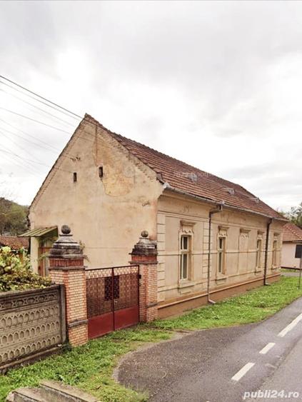Casă cu 4 camere cu Teren 672 Mp în Zam