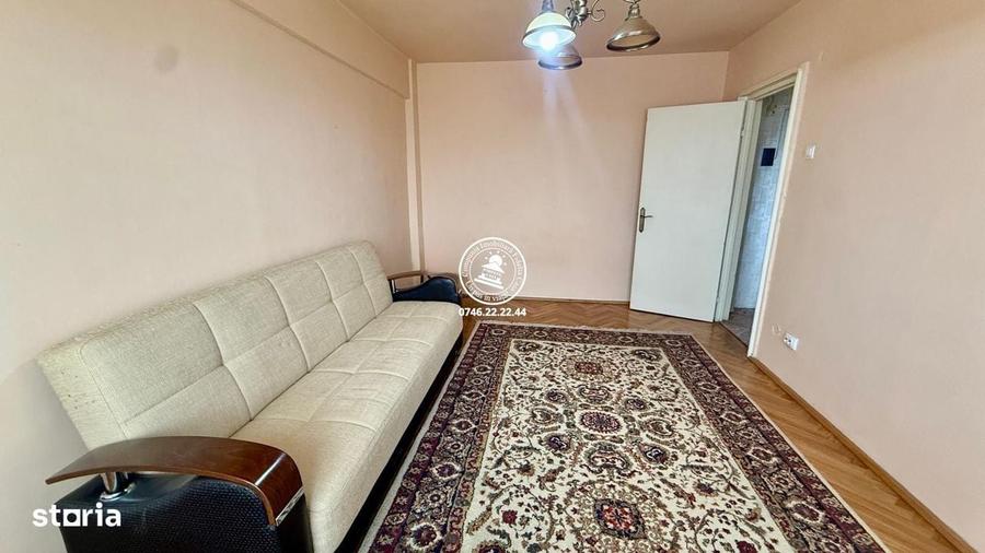 Apartament cu 3 camere decomandat în Alexandru cel Bun