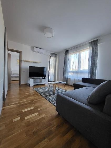 Apartament cu 2 camere semidecomandat, mobilat în Central
