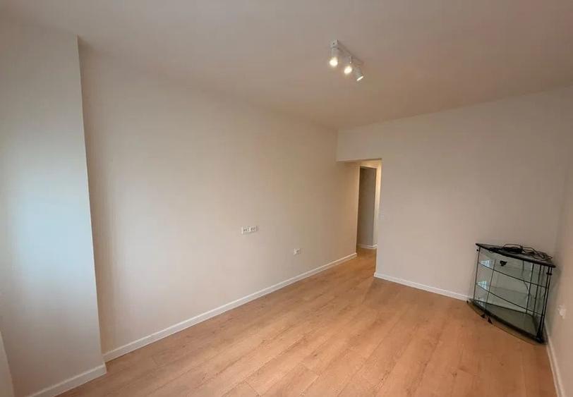 Apartament cu 4 camere decomandat, mobilat în Aviatorilor