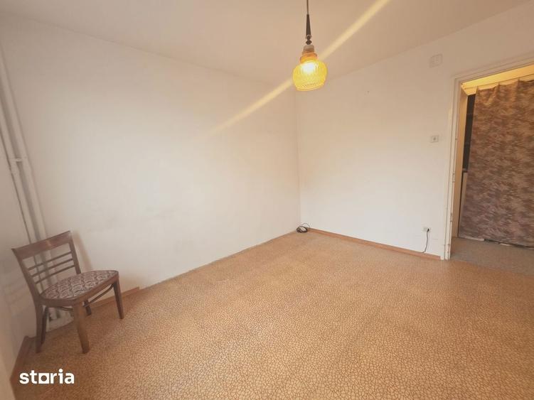 Vand apartament 3 camere zona Centru Civic -Grivitei - 2