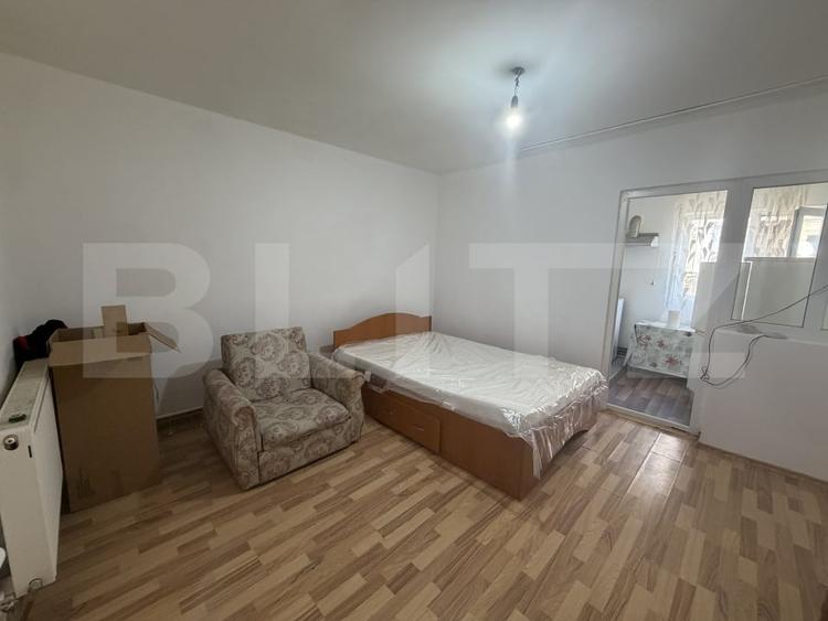 Garsonieră decomandată, mobilată în Debarcader