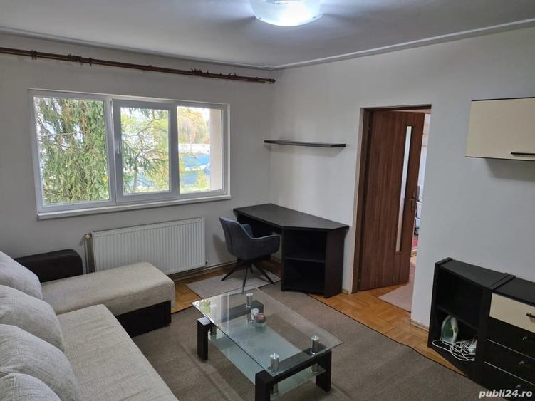 Apartament cu 2 camere semidecomandat în 7 Noiembrie