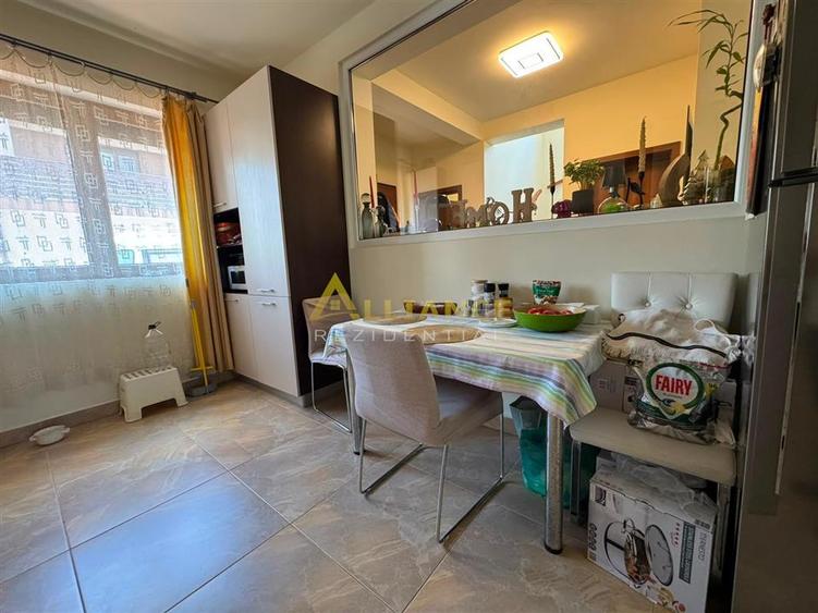 Casă individuală cu 4 camere cu Canalizare în Glina