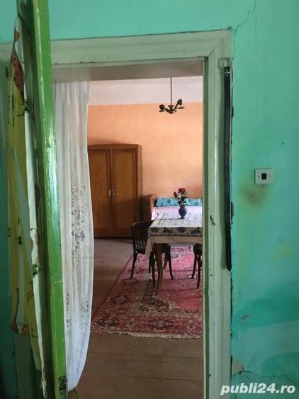 Casă cu 3 camere în Comloșu Mare