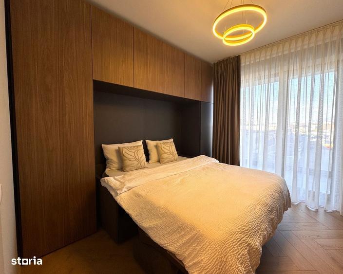 Apartament cu 3 camere decomandat în Exterior Vest