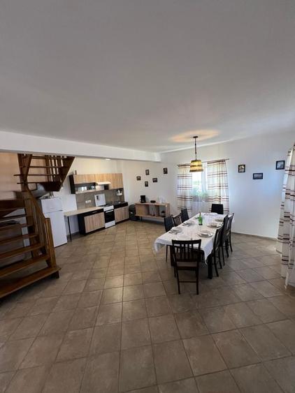 Casă cu 4 camere cu Teren 4000 Mp în Bran