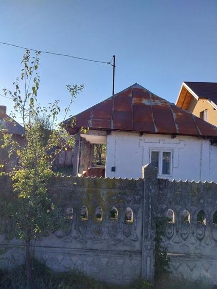 Casă cu 2 camere cu Teren 3819 Mp în Marcea