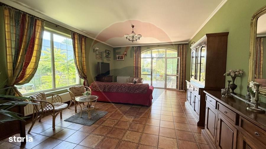 Casă cu 4 camere în Sârbi