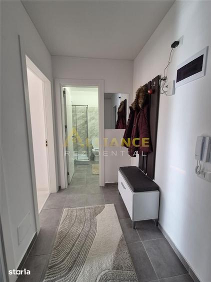 Apartament cu 3 camere în Apărătorii Patriei — fotografia 1