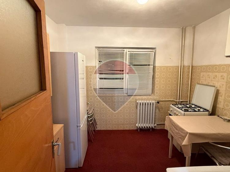 Apartament cu 2 camere semidecomandat, mobilat în Moșilor