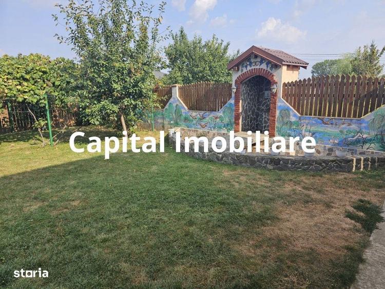 Casă cu 4 camere în Roman