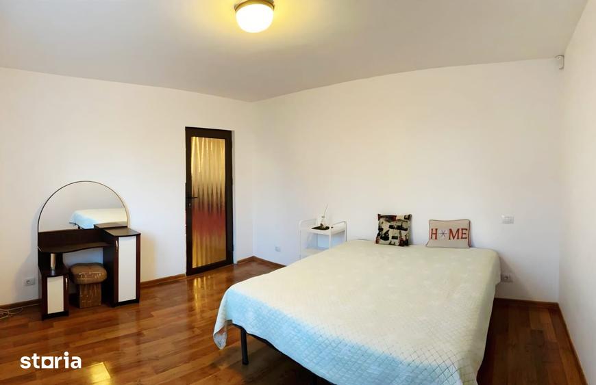 Casă cu 6 camere cu Teren 400 Mp în Miroslava