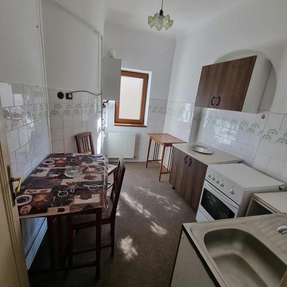 Apartament cu 3 camere în Cotroceni