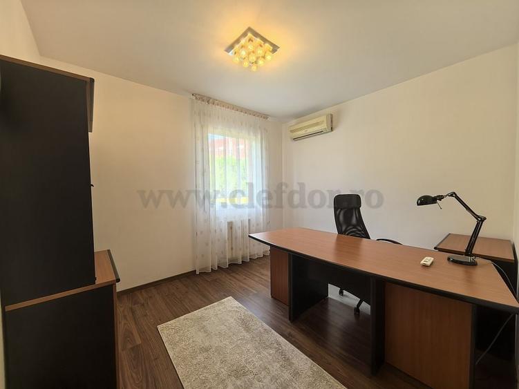 Casă individuală cu 6 camere cu Piscina în Iancu Nicolae