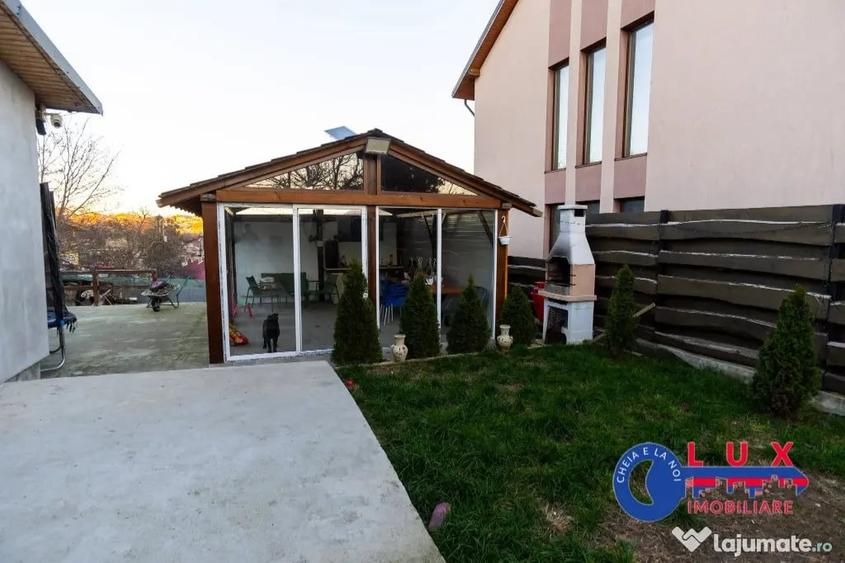 Casă cu 4 camere cu Teren 722 Mp în Păcii
