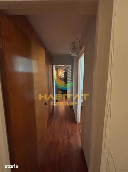 Apartament cu 3 camere semidecomandat în Berceni