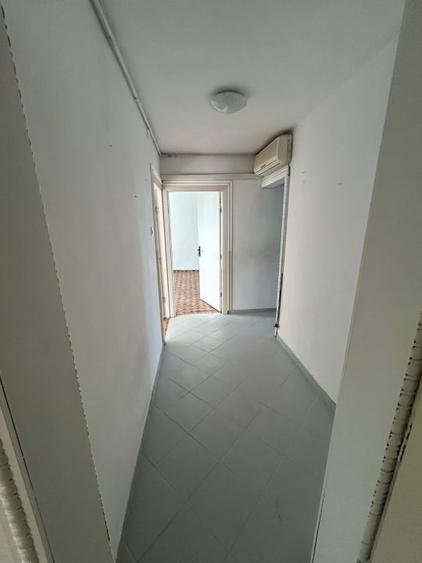 Apartament cu 4 camere decomandat în Rahova
